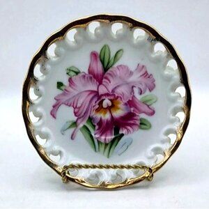 Vintage Yamaka Japan Porcelain Floral Iris Lace Edge Plate Gold Trim w/ Stand